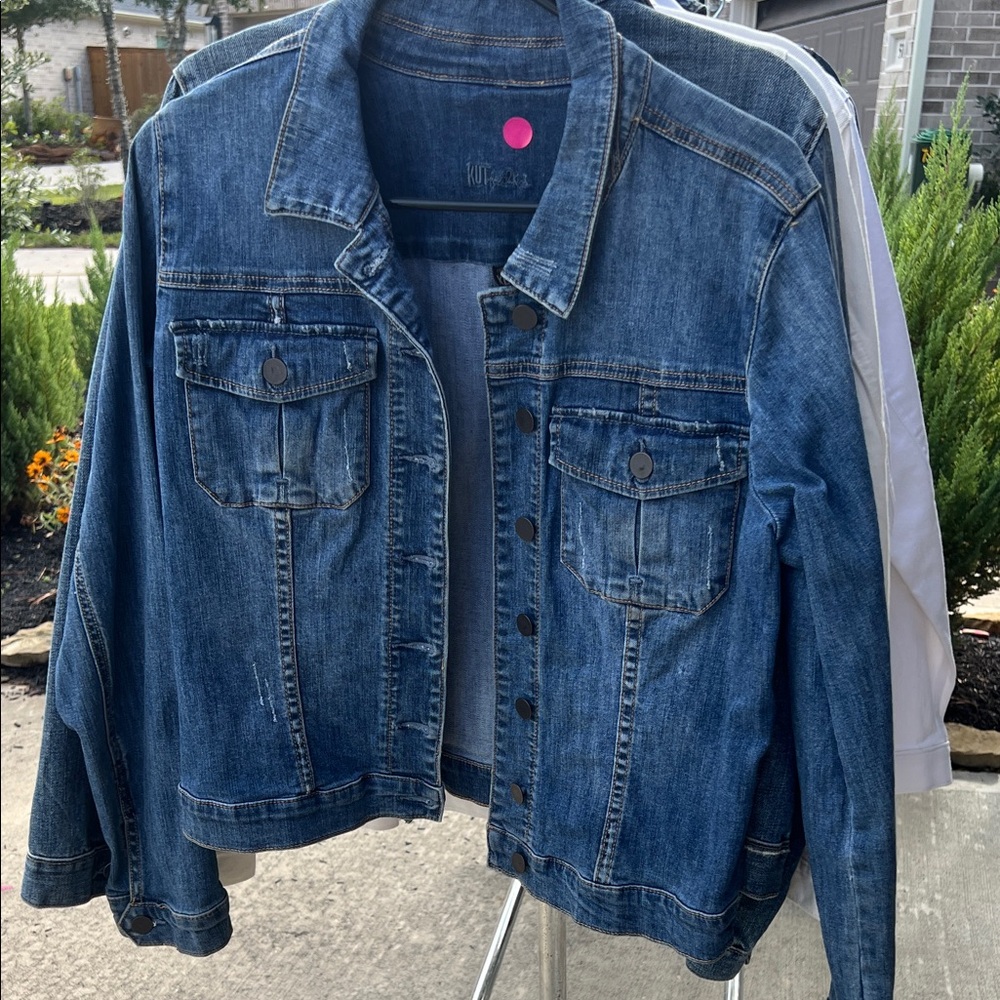 Kut from the Kloth Classic Blue Jean Jacket